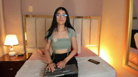 Annie Bluee online show from 8, 5, 2026