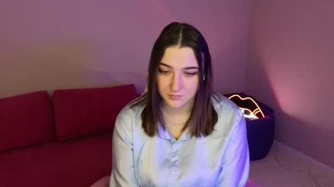 Snapshot of anniedodge chatting on 14, 10, 2025 Annie online show from 14, 10, 2025