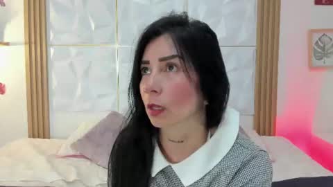 Snapshot of anniee_333 chatting on 19, 6, 2026 online show from 19, 6, 2026