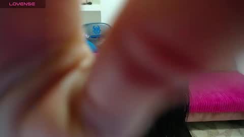Snapshot of anniee_x chatting on 4, 1, 2025 Anniee online show from 4, 1, 2025