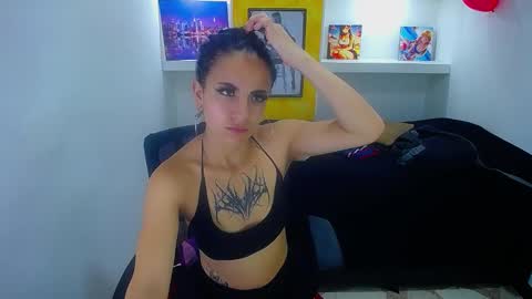 Snapshot of anniee_x chatting on 17, 2, 2025 Anniee online show from 17, 2, 2025