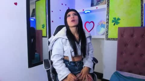 Anniee online show from 1, 5, 2026