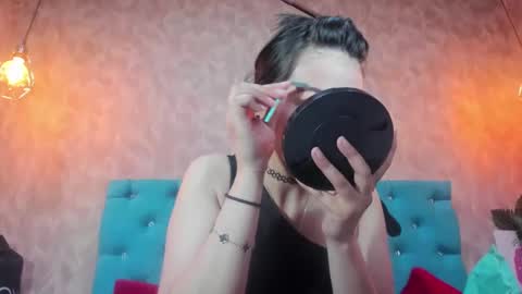 Annie online show from 23, 10, 2025