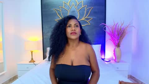 Annie Leigt online show from 7, 5, 2026