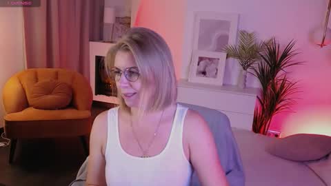 Annie online show from 15, 10, 2025