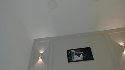 Annie online show from 25, 1, 2025