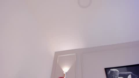 Annie online show from 8, 2, 2025