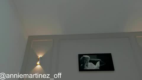 Annie online show from 26, 2, 2025