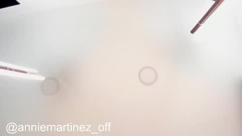 Annie online show from 28, 2, 2025