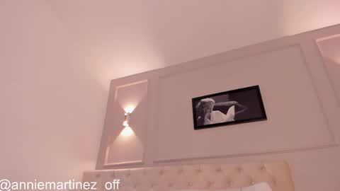 Annie online show from 8, 3, 2025