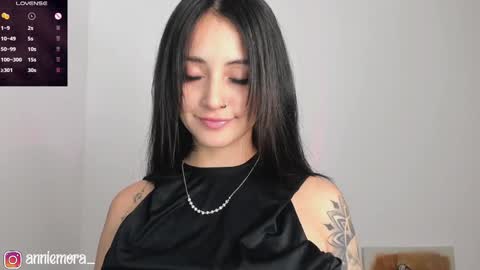 Snapshot of anniemora_ chatting on 21, 12, 2024 Annie online show from 21, 12, 2024