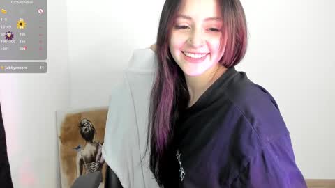 Snapshot of anniemora_ chatting on 7, 2, 2025 Annie online show from 7, 2, 2025