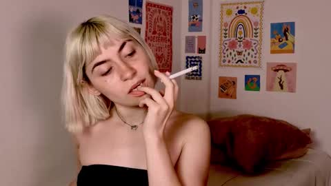 annietinky online show from 25, 11, 2025