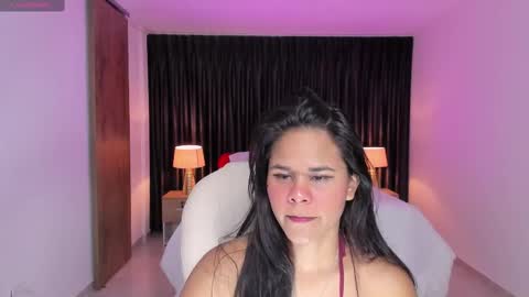 Anniiee online show from 15, 2, 2025