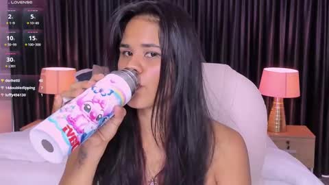 Anniiee online show from 5, 3, 2025