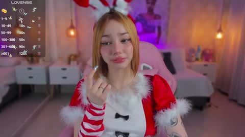 Snapshot of anniita_ chatting on 24, 12, 2024 VIVIANNA online show from 24, 12, 2024