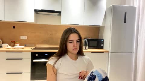 Leila Bruno online show from 29, 10, 2025