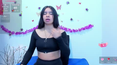 Snapshot of annniie22 chatting on 6, 10, 2025 annie online show from 6, 10, 2025