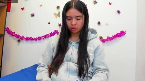 Snapshot of annniie22 chatting on 6, 1, 2026 annie online show from 6, 1, 2026