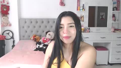 Snapshot of anntonella_squirt chatting on 8, 1, 2026 anntonella_squirt online show from 8, 1, 2026