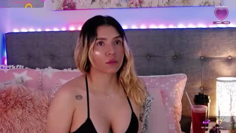 Antonella Lee online show from 17, 10, 2025