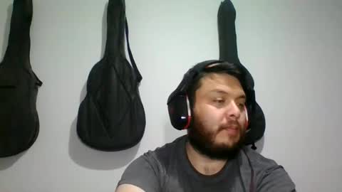 lion kennedy independent model moderator online show from 8, 10, 2025