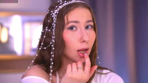 Annuetta online show from 30, 5, 2026