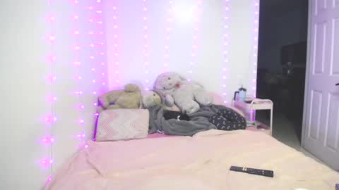  INDEPENDENT MODEL next srteam 240624 online show from 15, 9, 2025