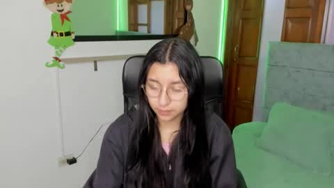 anny_jones01 online show from 17, 12, 2025