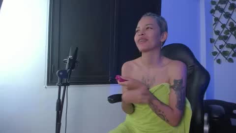 Snapshot of anny_kiitty_ chatting on 26, 11, 2025 Anny online show from 26, 11, 2025