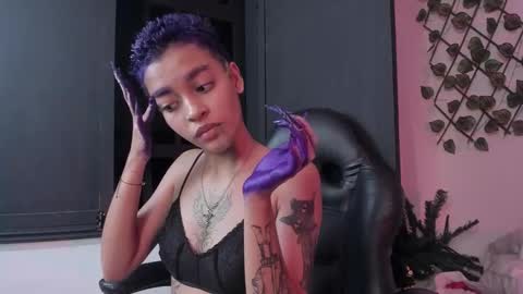 Snapshot of anny_kiitty_ chatting on 17, 12, 2025 Anny online show from 17, 12, 2025