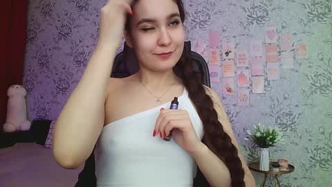 Snapshot of anny_shine chatting on 7, 1, 2025 Annie online show from 7, 1, 2025