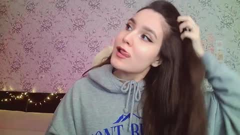 Snapshot of anny_shine chatting on 10, 9, 2025 Annie online show from 10, 9, 2025