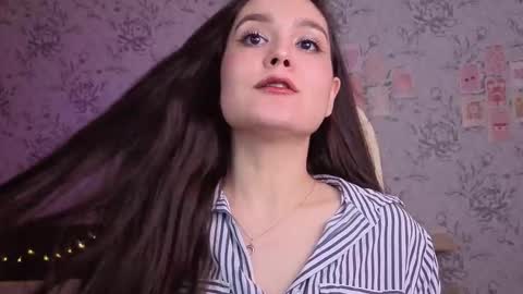 Snapshot of anny_shine chatting on 18, 10, 2025 Annie online show from 18, 10, 2025