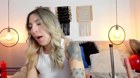 anny_stan online show from 15, 2, 2025