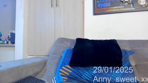 BABY ANNY   INSTAGRAM Annycutie20 online show from 29, 1, 2025