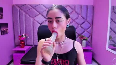 Snapshot of anny_swet chatting on 4, 10, 2025 Anny online show from 4, 10, 2025