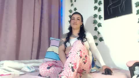Snapshot of annyevans_ chatting on 24, 9, 2025    online show from 24, 9, 2025