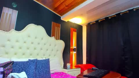 AnnyEvansz online show from 24, 3, 2026