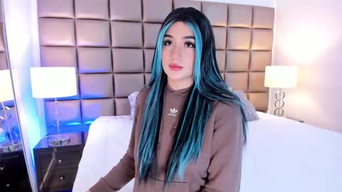 Snapshot of annyhizzle chatting on 17, 2, 2025 online show from 17, 2, 2025