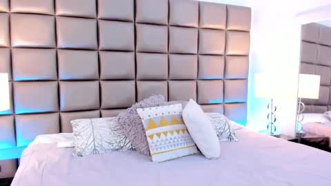 Snapshot of annyhizzle chatting on 1, 3, 2025 online show from 1, 3, 2025