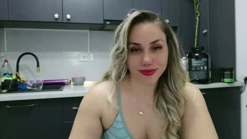 Snapshot of annyloveyou chatting on 10, 3, 2025 Annyfit4you online show from 10, 3, 2025