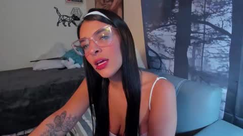 Snapshot of annyluna1 chatting on 24, 4, 2026 Annyluna online show from 24, 4, 2026