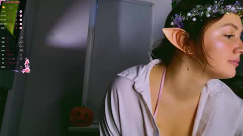 Snapshot of annysue_ chatting on 31, 10, 2025 AnnySue online show from 31, 10, 2025