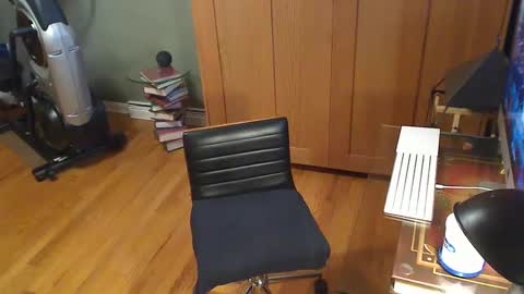 Snapshot of anoaklawnguy chatting on 1, 10, 2025 anoaklawnguy online show from 1, 10, 2025