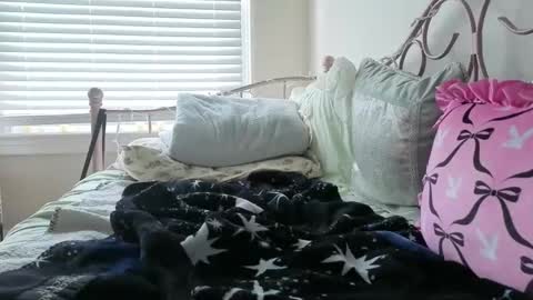 Snapshot of anon_bunny chatting on 10, 4, 2026 anon_bunny online show from 10, 4, 2026