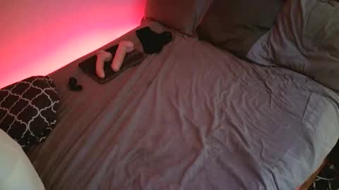 Anonymous Fantasy 4U online show from 17, 11, 2025