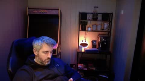 Snapshot of anonymousblokeuk chatting on 20, 2, 2025 anonymousblokeuk online show from 20, 2, 2025