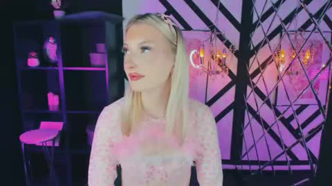 Anora online show from 19, 12, 2025