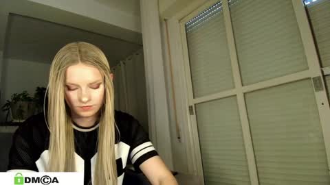 Snapshot of anorsel chatting on 27, 2, 2025 Sexy Ladybug online show from 27, 2, 2025